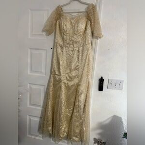 Elegant Gold Sequin Maxi Dress